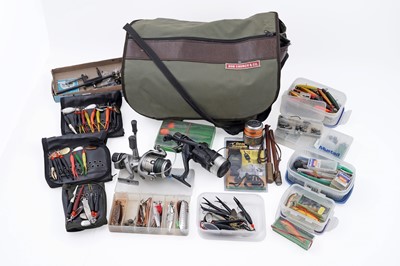Lot 773 - A collection of spinning tackle in bag
