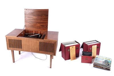 Lot 458 - A stereo radiogram by Alba; and records