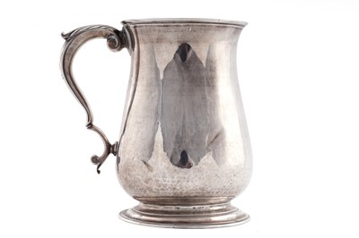 Lot 165 - A late George II silver mug of baluster form