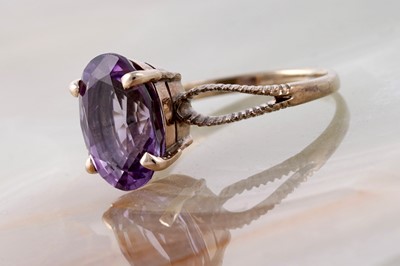 Lot 137 - An amethyst cocktail ring