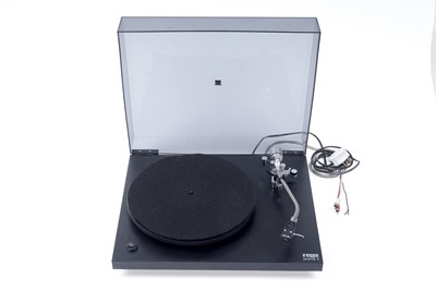 Lot 463 - A Rega Planar 3 turntable