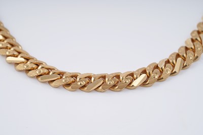 Lot 118 - An Indian 22ct gold flat curb-link bracelet