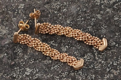 Lot 119 - A pair of 22ct gold pendant earrings
