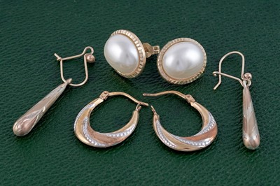 Lot 114 - Three pairs of 9ct gold earrings