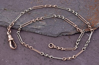 Lot 28 - An early 20th Century two-colour 9ct gold fetter-link watch chain