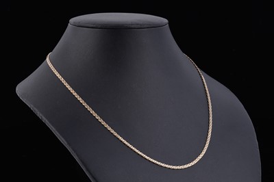 Lot 87 - A modern 9ct gold necklace