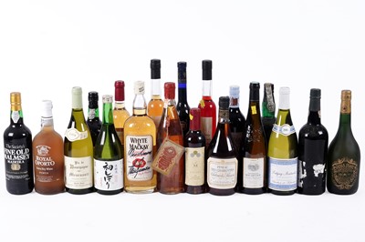Lot 808 - A collection of wine, whisky and other alcohol
