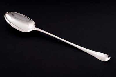 Lot 418 - A George II Scottish silver hash spoon