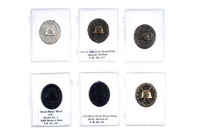 Lot 854 - German Second World War wound badges