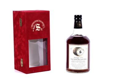 Lot 1046 - Glen Grant 1976 26 Year Old Single Highland Malt Scotch Whisky