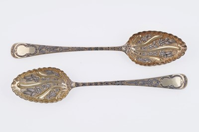 Lot 286 - A pair of George III silver tablespoons