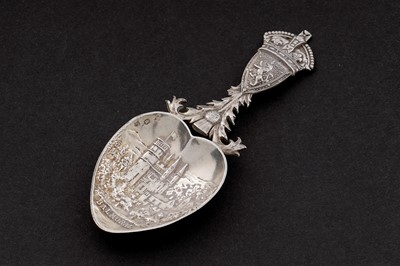 Lot 642 - A George V Scottish provincial silver caddy spoon