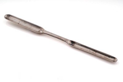 Lot 548 - A George III Scottish silver marrow scoop