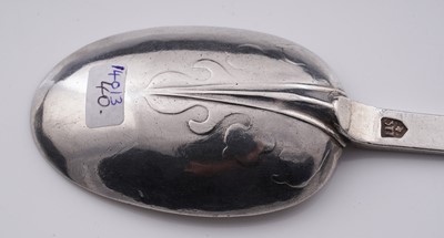 Lot 559 - A rare Charles II silver flame-back trefid spoon