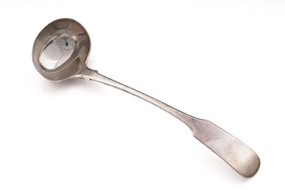 Lot 639 - A George III Scottish provincial silver toddle ladle