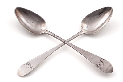 Lot 650 - A pair of George III Scottish provincial silver teaspoons