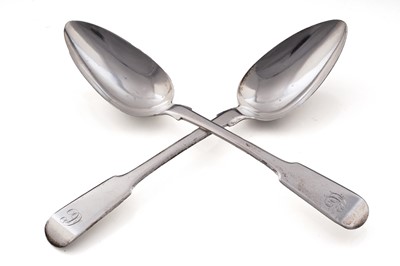 Lot 633 - A pair of William IV Scottish provincial silver dessert spoons