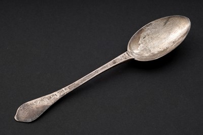 Lot 629 - A William III/Queen Anne Silver tablespoon