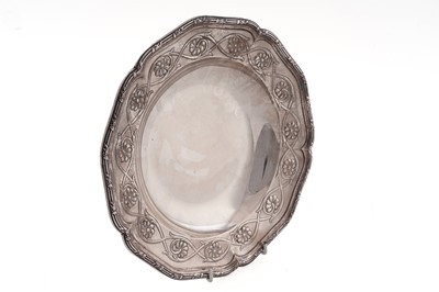 Lot 592 - A late Victorian decorative silver soup plate