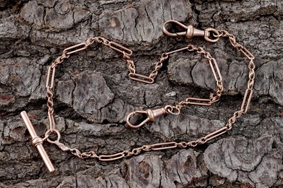 Lot 12 - An early 20th Century 9ct rose gold fetter-link watch chain