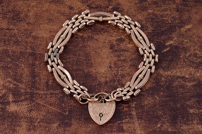 Lot 17 - An early 20th Century 9ct rose gold fancy-link bracelet