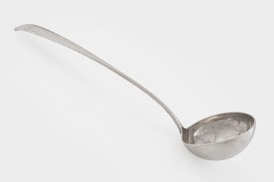 Lot 599 - A George III Scottish silver soup ladle