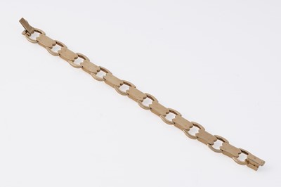 Lot 47 - A 1960's 18ct gold Modernist style fancy-link bracelet