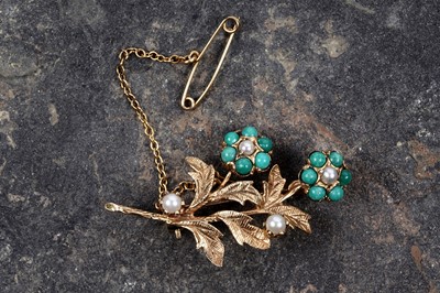 Lot 4 - A Victorian Romantic Period style forget-me-not brooch