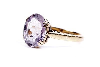 Lot 18 - An early 20th Century amethyst single stone ring | circa 1920s