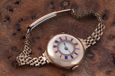 Lot 256 - An early 20th Century 9ct gold cased half-hunter wristwatch