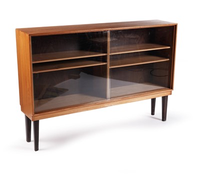 Lot 11 - Gordon Russell for Russell of Broadway: a pair of oak bookcases