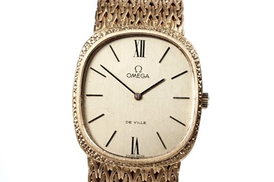 Lot 771 - Omega de Ville: an 18ct yellow gold lady's wristwatch