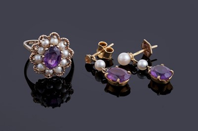 Lot 56 - An amethyst and pearl cocktail ring, and a pair of pendant earrings