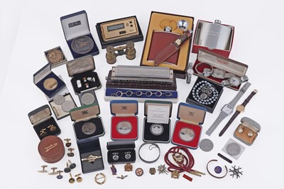 Lot 170 - Costume jewellery, watches and collectors' items