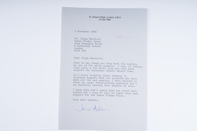 Lot 272 - Autographs: a collection of correspondence to various celebrities and politicians