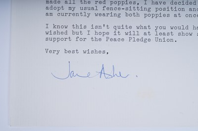 Lot 272 - Autographs: a collection of correspondence to various celebrities and politicians