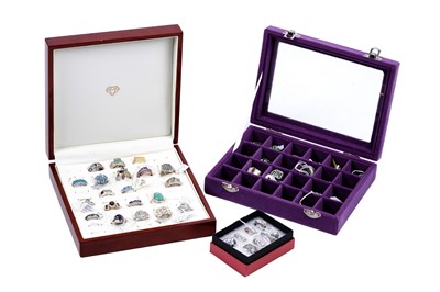 Lot 226 - A collection of contemporary gem set rings