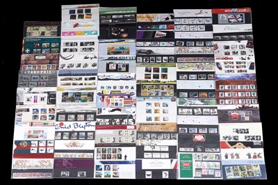 Lot 398 - Approximately sixty presentation packs