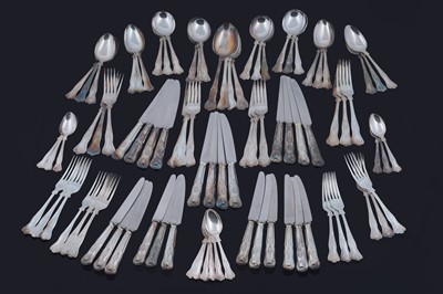 Lot 415 - Walker and Hall silverplated King's pattern cutlery