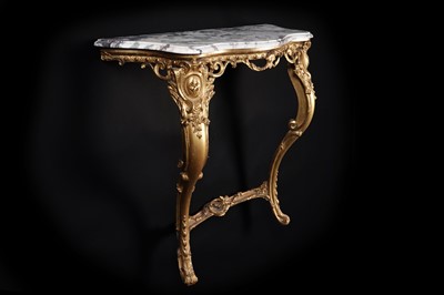 Lot 601 - A 20th Century giltwood marble top console table