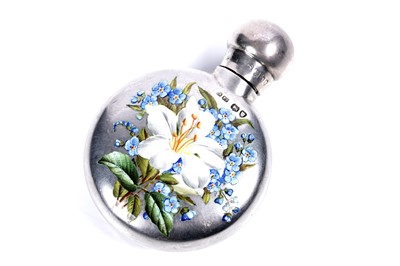 Lot 730 - A late Victorian silver scent flask