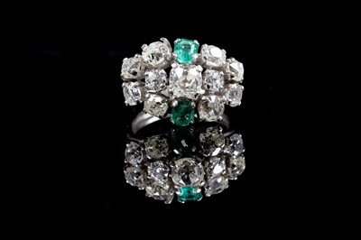 Lot 855 - A Victorian emerald and diamond dress ring