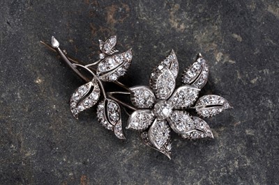 Lot 856 - A Victorian diamond floral brooch
