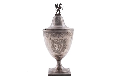 Lot 201 - A George III provincial silver sugar vase and cover
