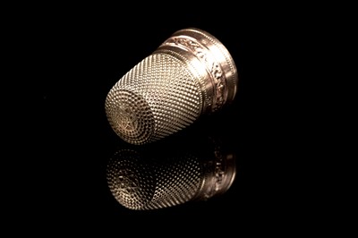 Lot 612 - A 14ct gold thimble