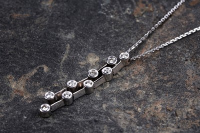 Lot 257 - A contemporary diamond pendant necklace