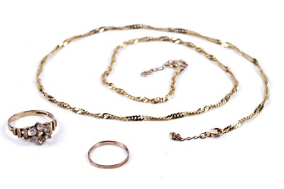 Lot 259 - A 9ct gold flat curb-link neck chain; and two 9ct gold rings