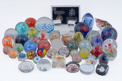 Lot 395 - A collection of 20th Century glass paperweights
