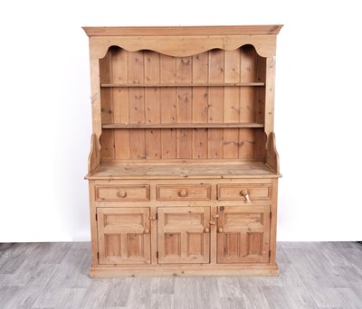 Lot 55 - A 20th Century pine farmhouse style dresser