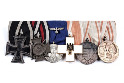 Lot 1146 - German First and Second World War medals